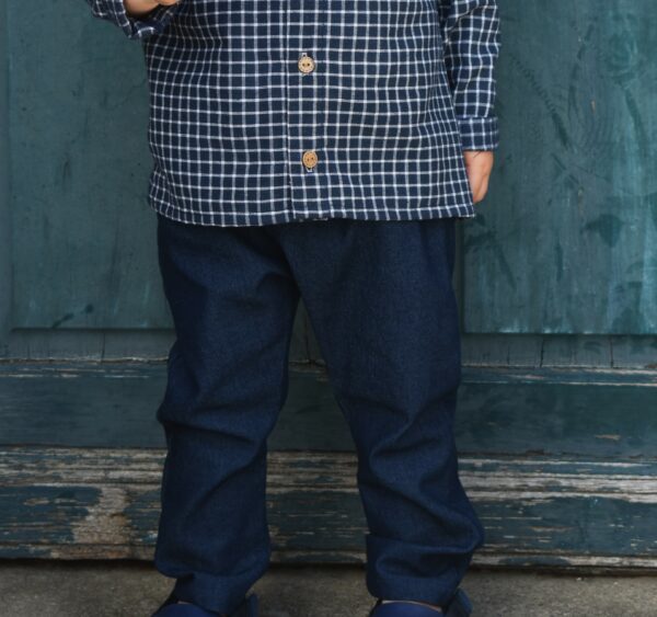 pantalon en jean de face