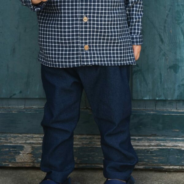 pantalon en jean de face