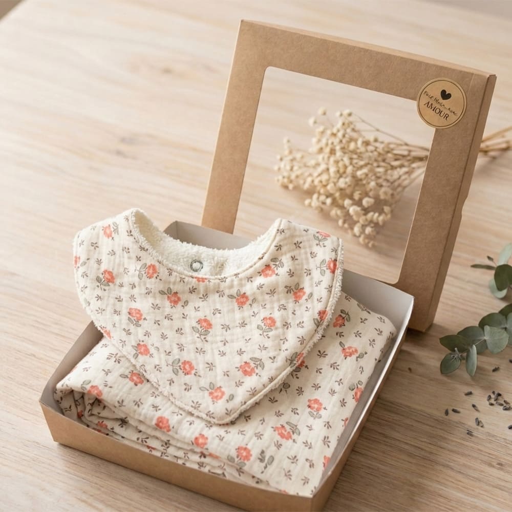 Box bavoir & lange anna posé sur une table