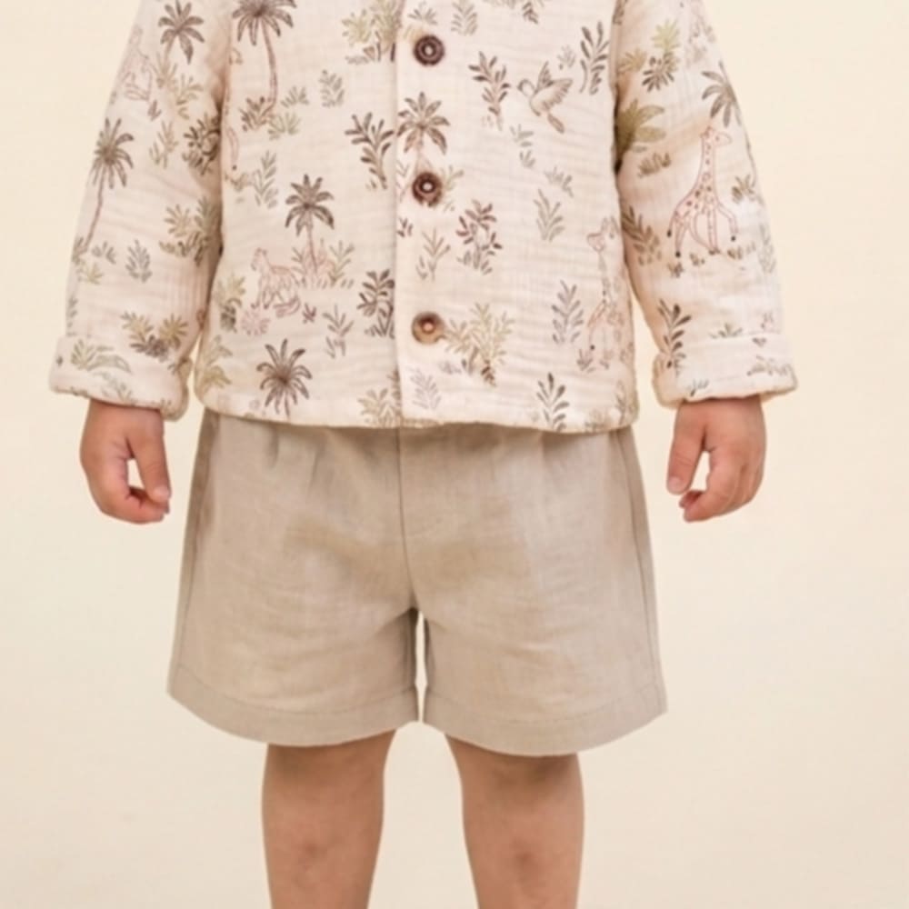 Ensemble avec le short en lin taupe
